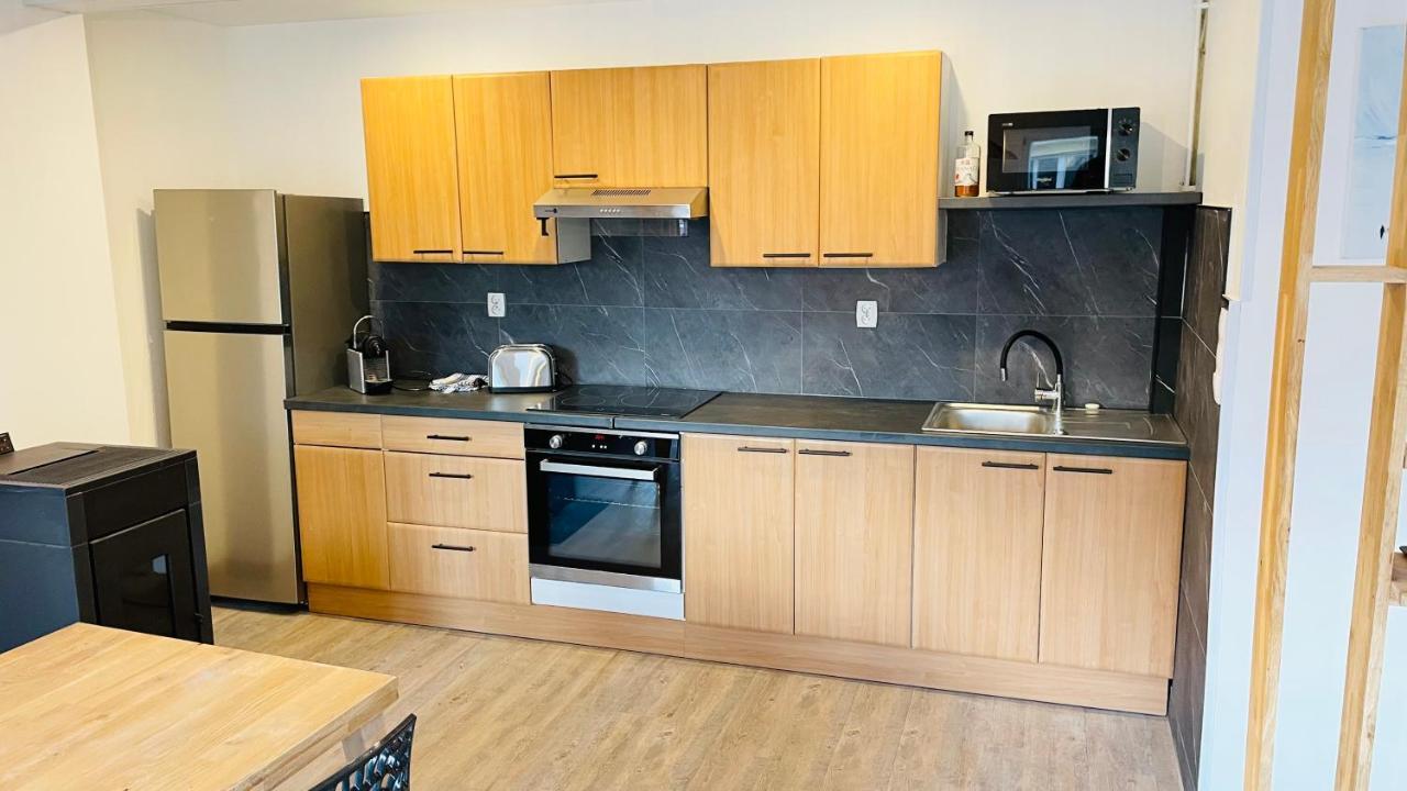 Sunset Centre Apartment *